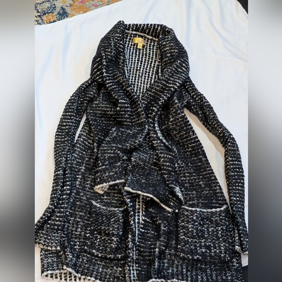 Vera Princess Cardigan sweater Size Small - Picture 3 of 4